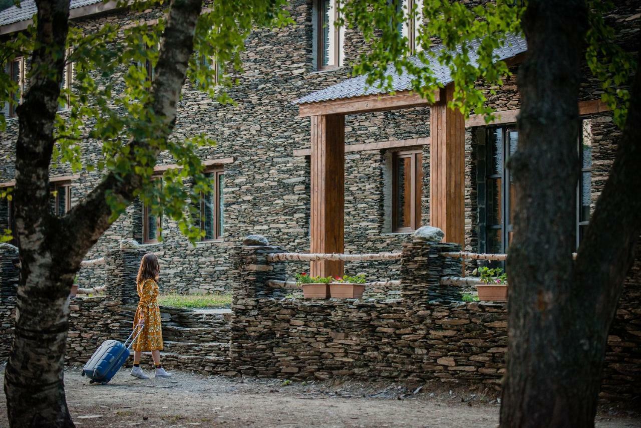 Hotel Complex Nabadi Omalo Екстериор снимка