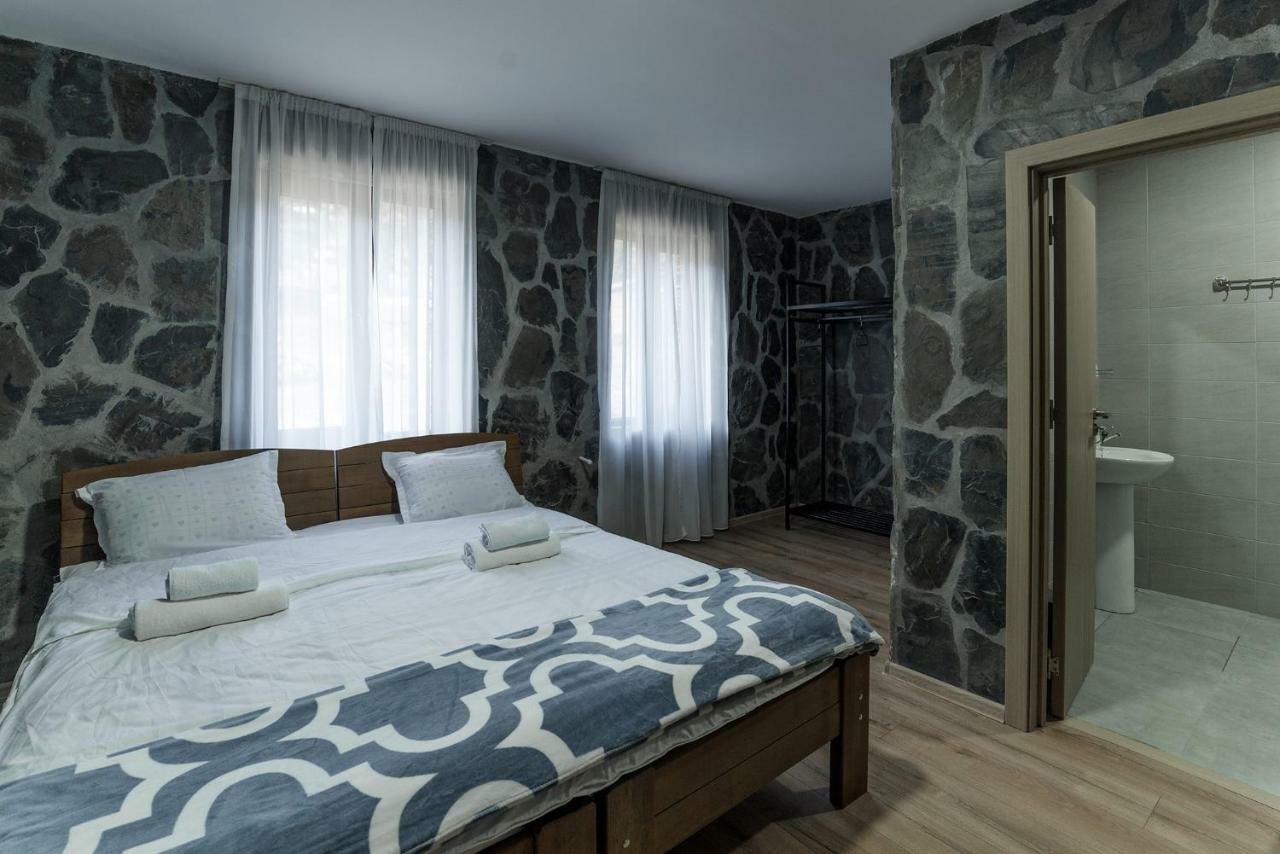Hotel Complex Nabadi Omalo Екстериор снимка