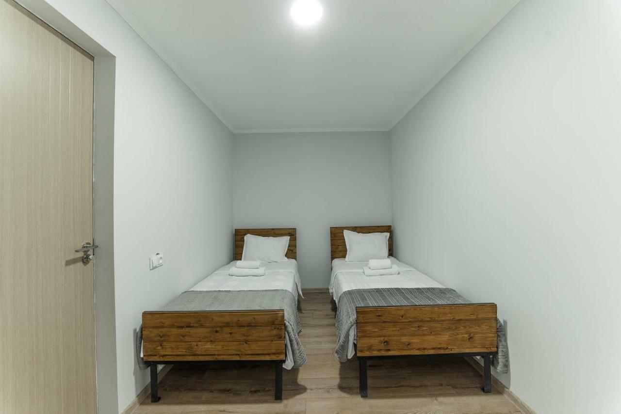 Hotel Complex Nabadi Omalo Екстериор снимка