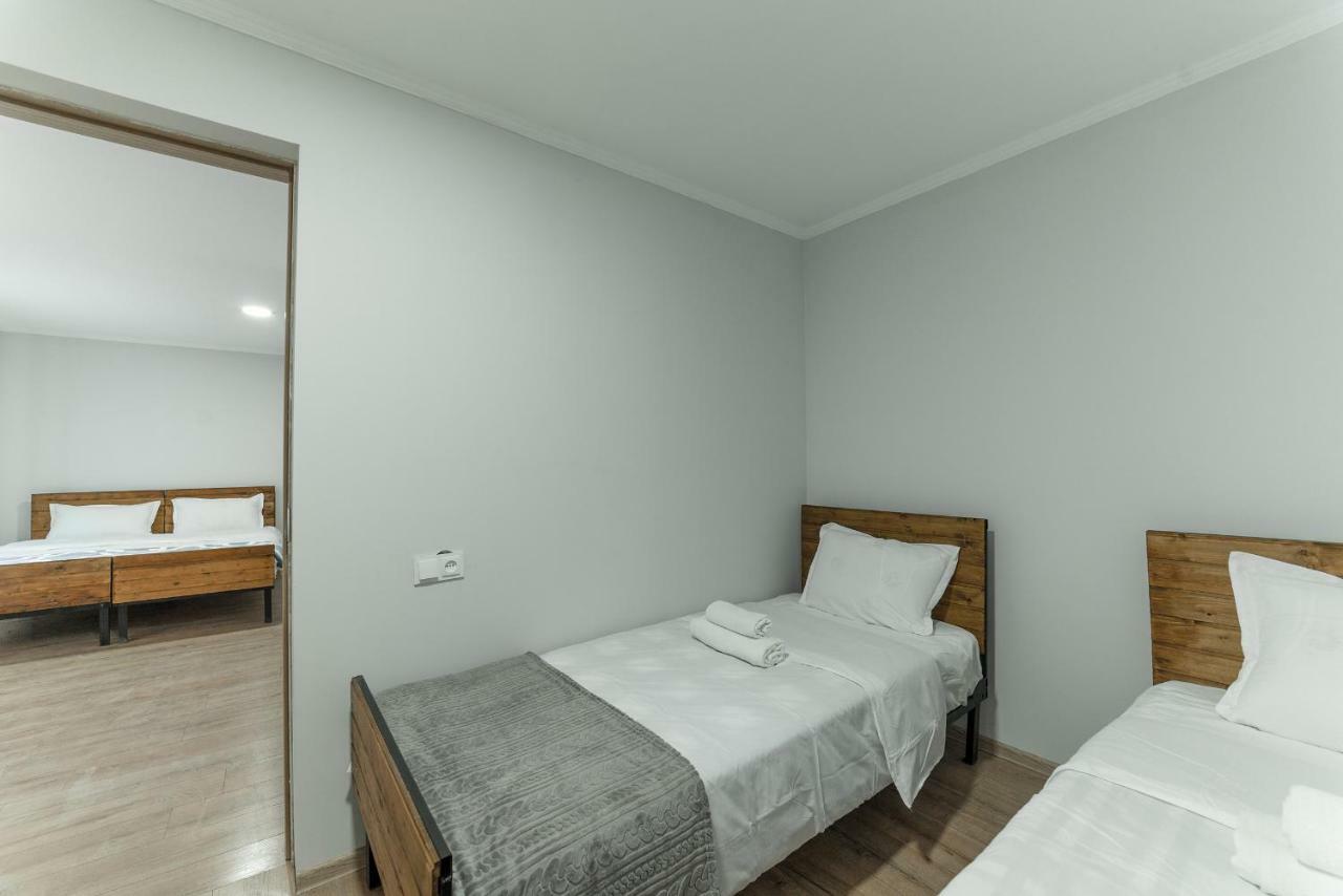 Hotel Complex Nabadi Omalo Екстериор снимка